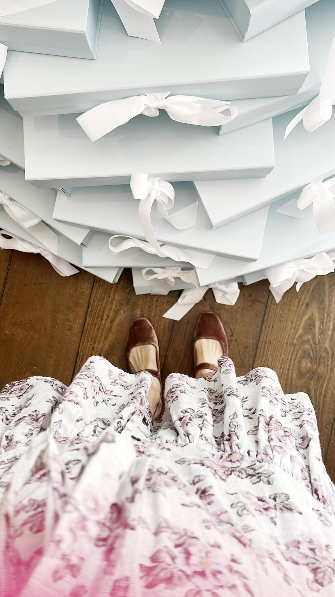 friday's simply smitten